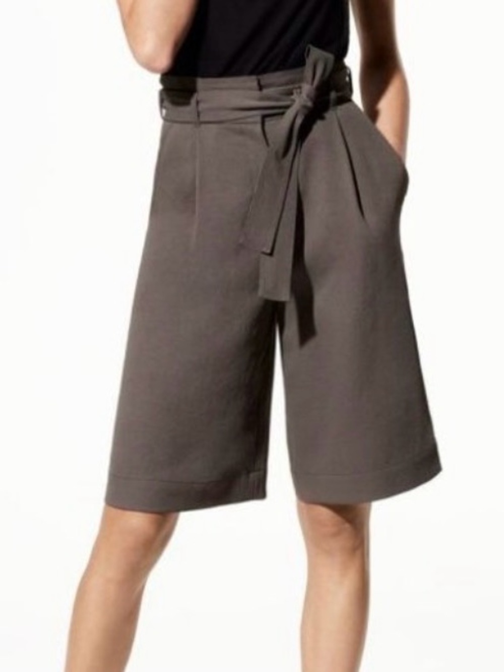 Babaton Joan Olive Green Shorts